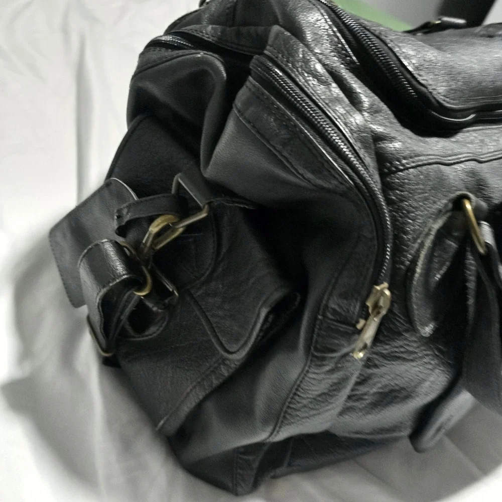 Overland Outfitters Black Leather Travel Duffel Bag Weekender Carry On Large